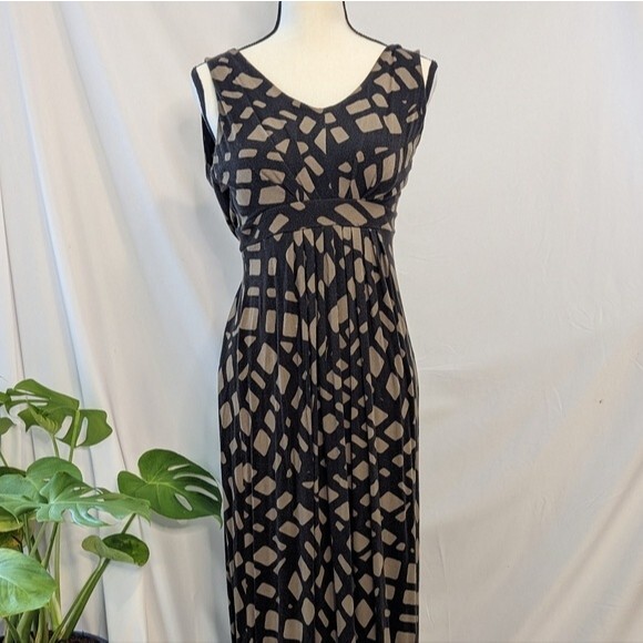 EUC - Banana Republic V Neck Sleeveless Maxi Dress - M - Picture 1 of 5